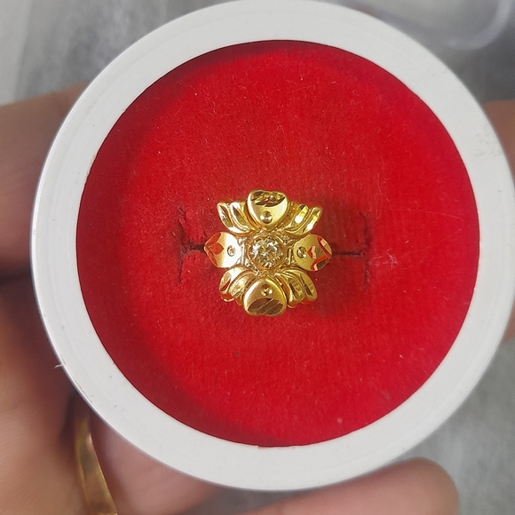 100% Pure Other - Beautiful new born babies finger ring